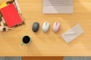 Logitech Rilis Mouse Nirkabel Bluetooth M196 yang Tahan Lama dan Nyaman