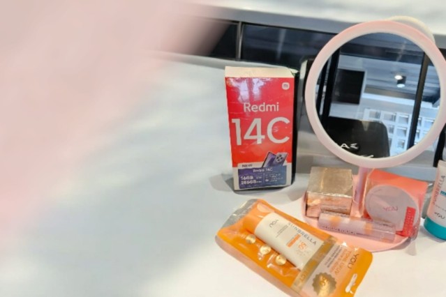 Optimalkan Selfie dengan Kamera Canggih Redmi 14C