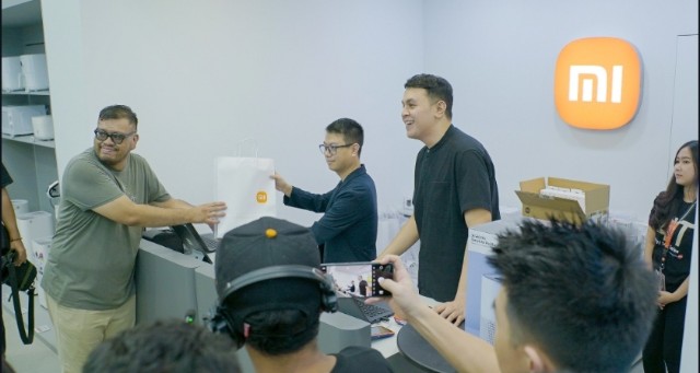 Tulus Ajak Pengguna Xiaomi 14T Series Abadikan Keindahan Malam dengan Lensa Leica Terbaru