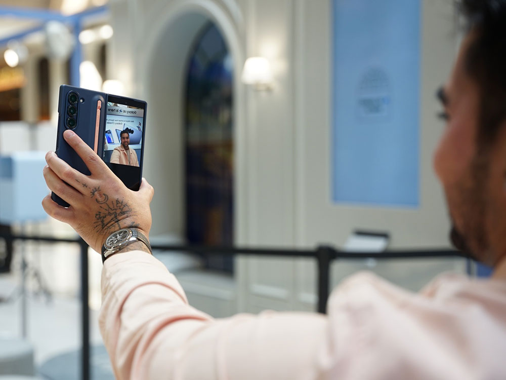 Tips Bikin Kartu Ucapan Akhir Tahun Pakai AI di Galaxy Z Fold6