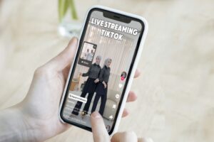 5 Tips Memilih Host Live TikTok untuk Meningkatkan Penjualan Brand Fashion di ShopTokopedia