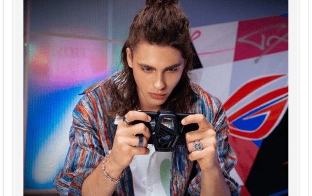 ASUS ROG Phone 8: Lebih Dingin dan Kuat dengan Promo AeroActive Cooler X di Akhir Tahun