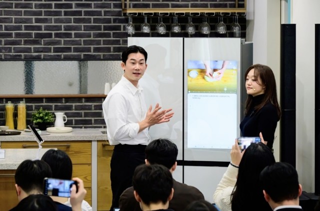 Chef Lim Hee-won Ceritakan Pengalaman Menggunakan Samsung AI Kitchen di "Culinary Class Wars"