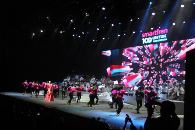 Smartfren Rayakan Budaya Indonesia Melalui Pagelaran Musik Malam 100 Cinta