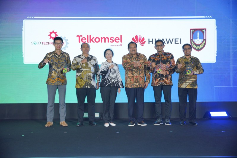 Huawei Dorong Fiberisasi dan 5G untuk Visi Digital Indonesia 2045