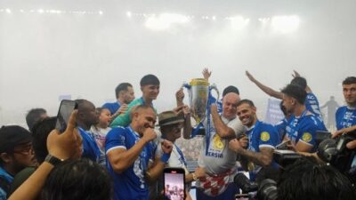 vivo V50 Lite, Teman Tangguh Penikmat Bola Sepanjang Hari