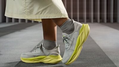 Terobosan Baru Clarks dalam Sepatu Performance Walking