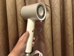 Review Mi Ionic Hair Dryer H300: Pengering Rambut Serba Satset Tapi Canggih