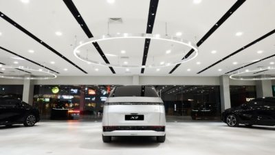 Erajaya & Sinar Maju Motor Resmikan Dealer XPENG BSD City