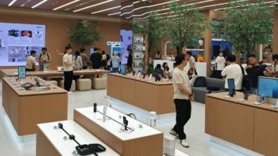 OPPO Resmikan Flagship Store Gandaria City dengan Konsep Third Living Space