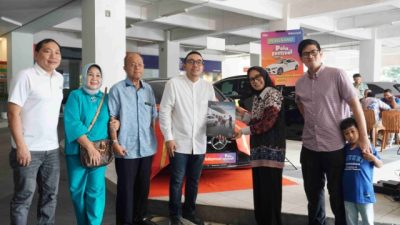 Pelanggan Telkomsel Medan Bawa Pulang Mobil Mewah