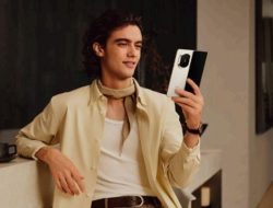 HUAWEI Mate X7: Smartphone Foldable Flagship Ultra-Tipis