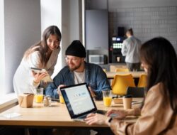 5 Cara Gen Z dan Profesional Senior Bisa Menang Bersama di Era AI