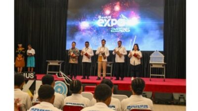 Infinix Serahkan Bantuan XPAD EDGE ke Sekolah GenIUS