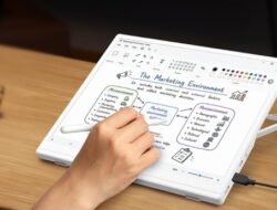 Acer Perkenalkan Monitor ePaper dan Triple-display Terbaru