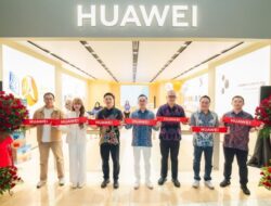 Huawei Capai Tonggak 100 HUAWEI Experience Store di Indonesia