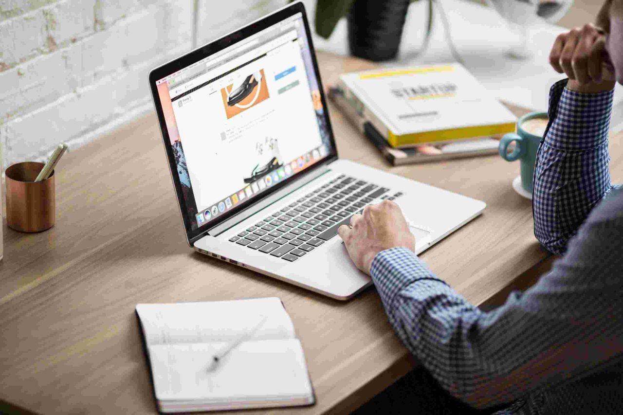 Review Hostinger Hosting dan Domain: Cocok untuk Website dan Bisnis Online?